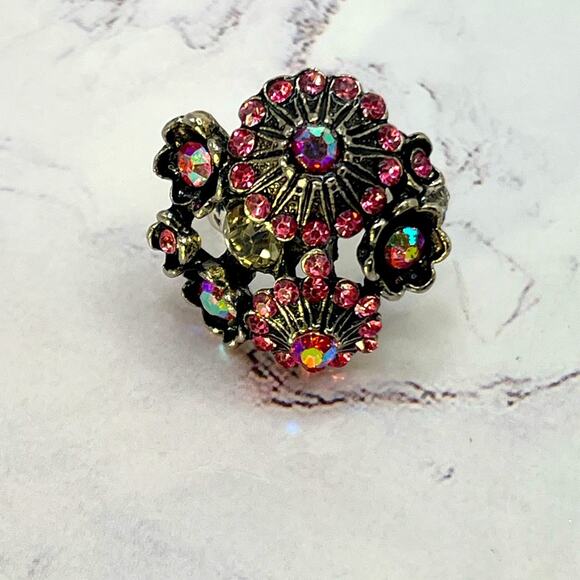 Set of 8 silver tone and pink rhinestone rings - Picture 12 of 15